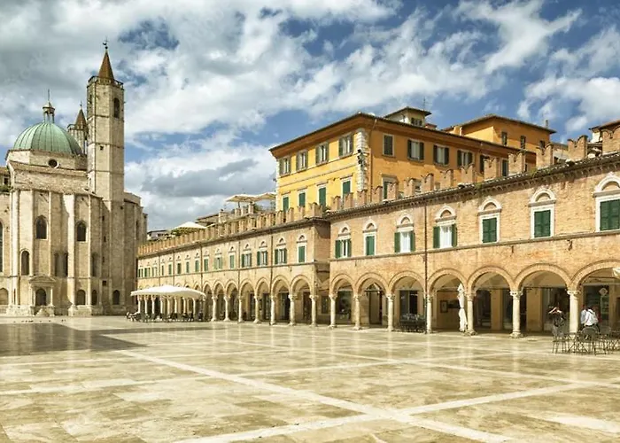 La Loggia Del Popolo דירה